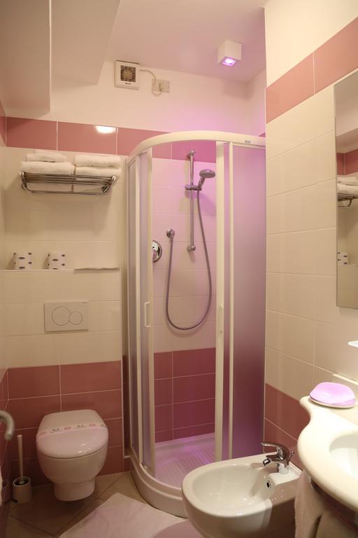 Hotel Ambra Cesenatico Zimmer foto